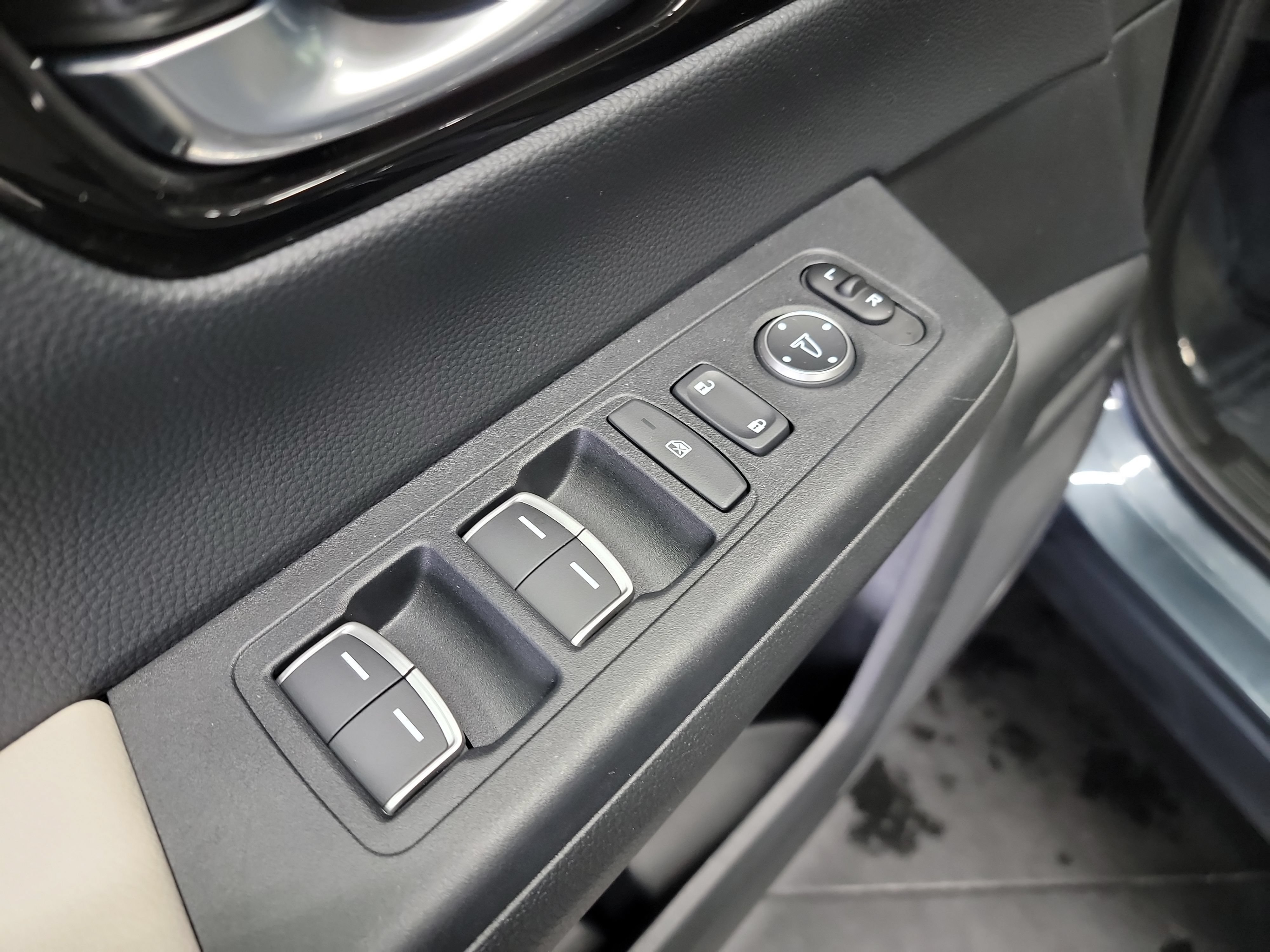 Used 2024 Honda CR-V EX-L image 14