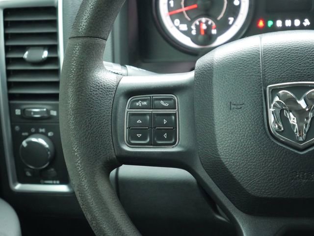 Used 2017 RAM 1500 Classic SLT AWD/4WD image 16