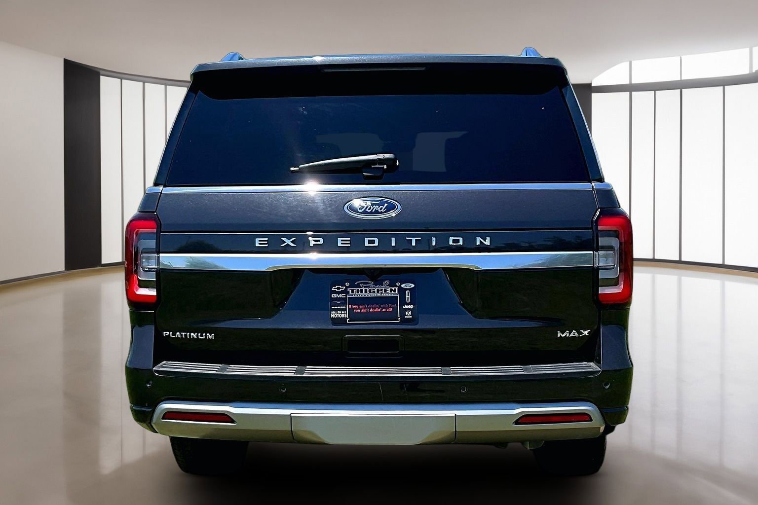 Used 2023 Ford Expedition Max Platinum RWD image 5