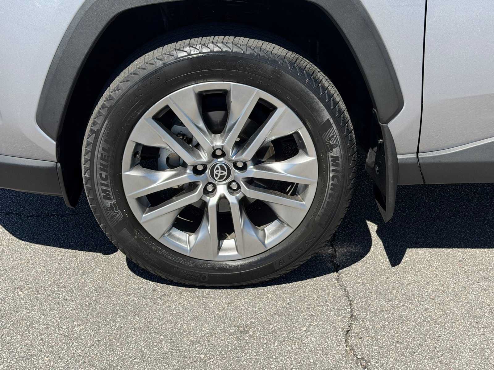 Used 2023 Toyota RAV4 XLE Premium AWD/4WD image 33