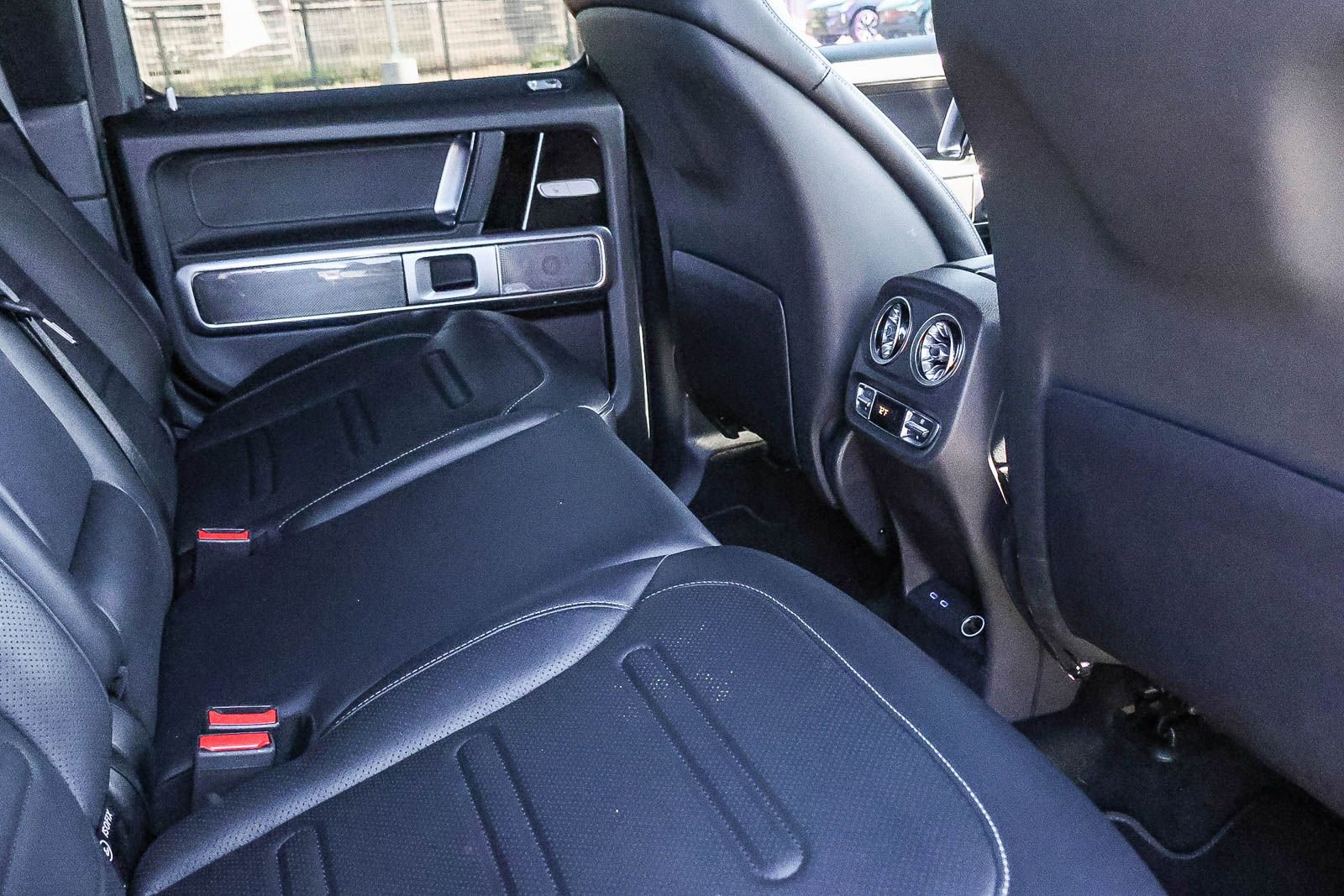 Used 2025 Mercedes-Benz G 550 image 23