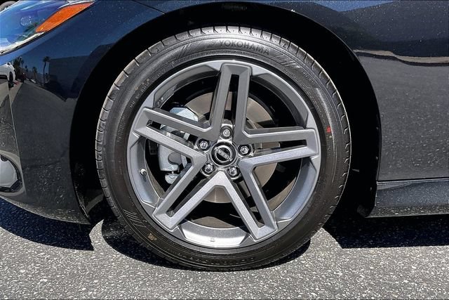New 2026 Nissan Z Sport w/ Floor Mat Package RWD image 9