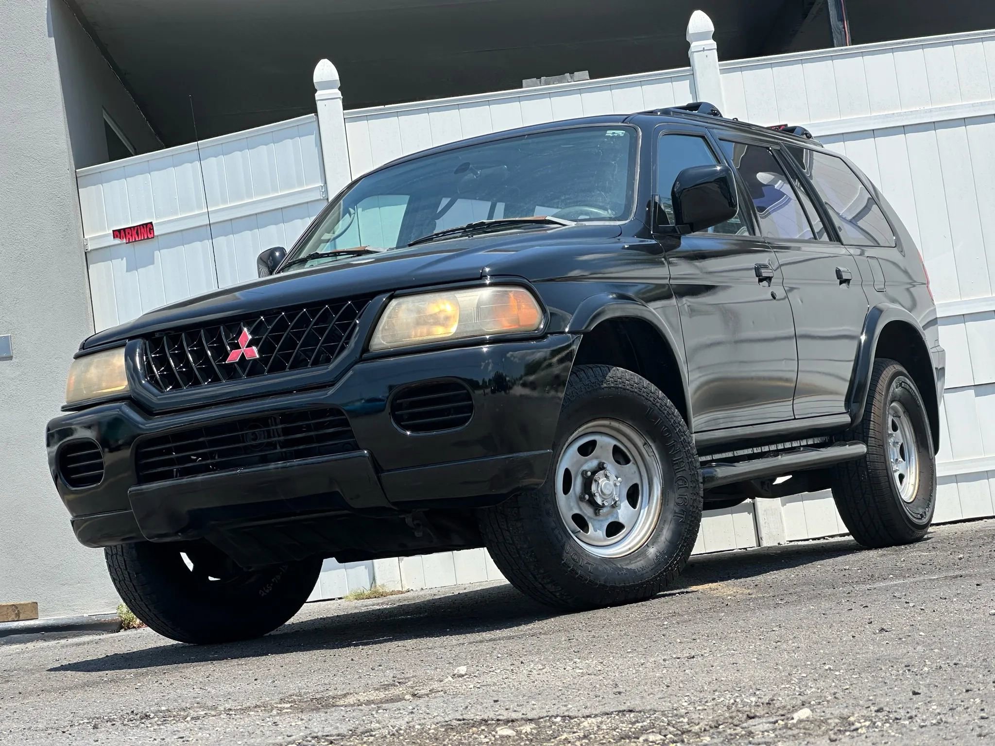 Used 2001 Mitsubishi Montero Sport ES RWD image 6