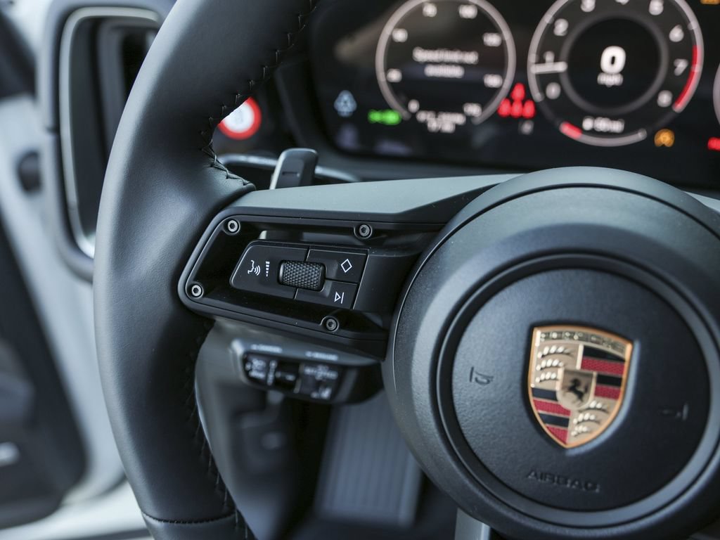 Certified 2026 Porsche Cayenne Coupe AWD/4WD image 21