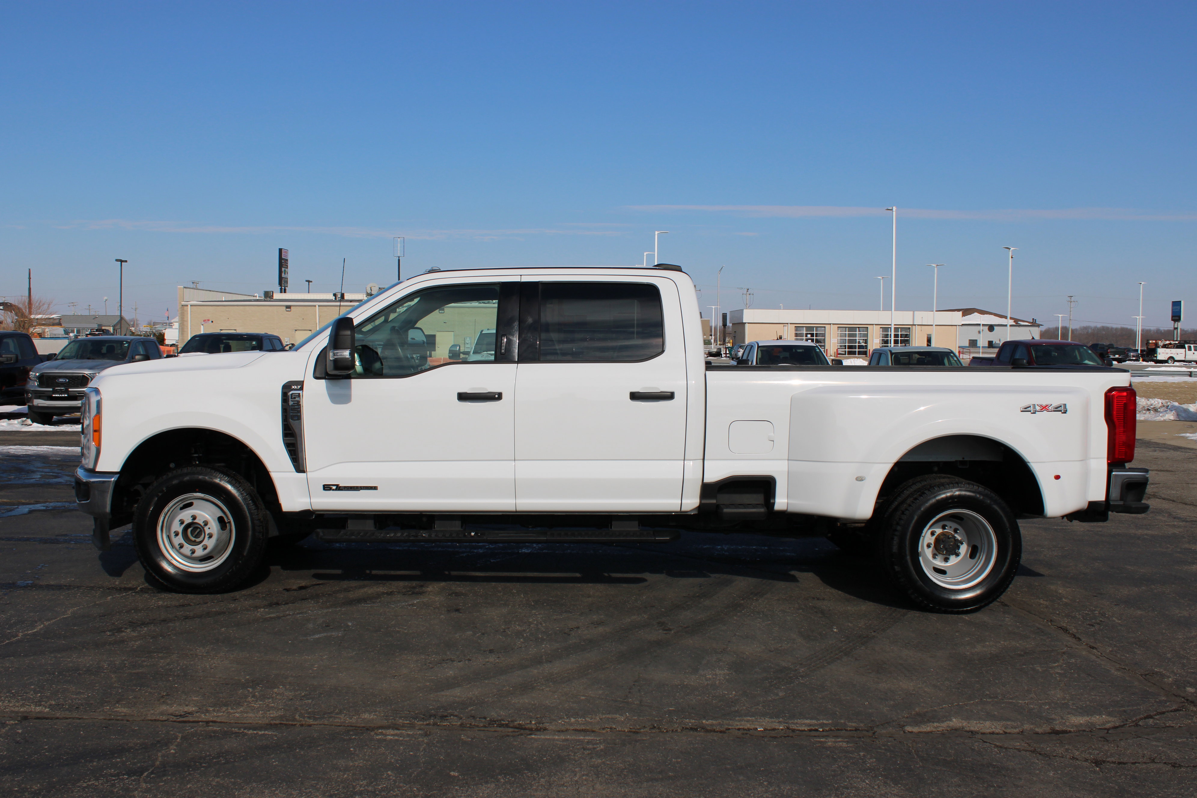 Used 2023 Ford F350 XLT image 5