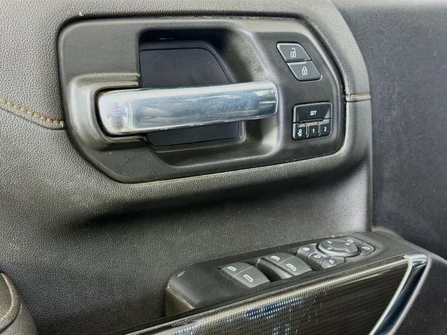 Used 2023 GMC Sierra 2500 AT4 image 19