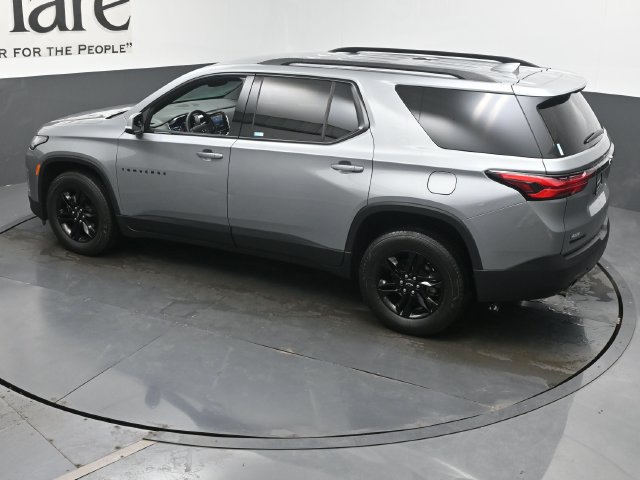 Used 2023 Chevrolet Traverse LT FWD image 48