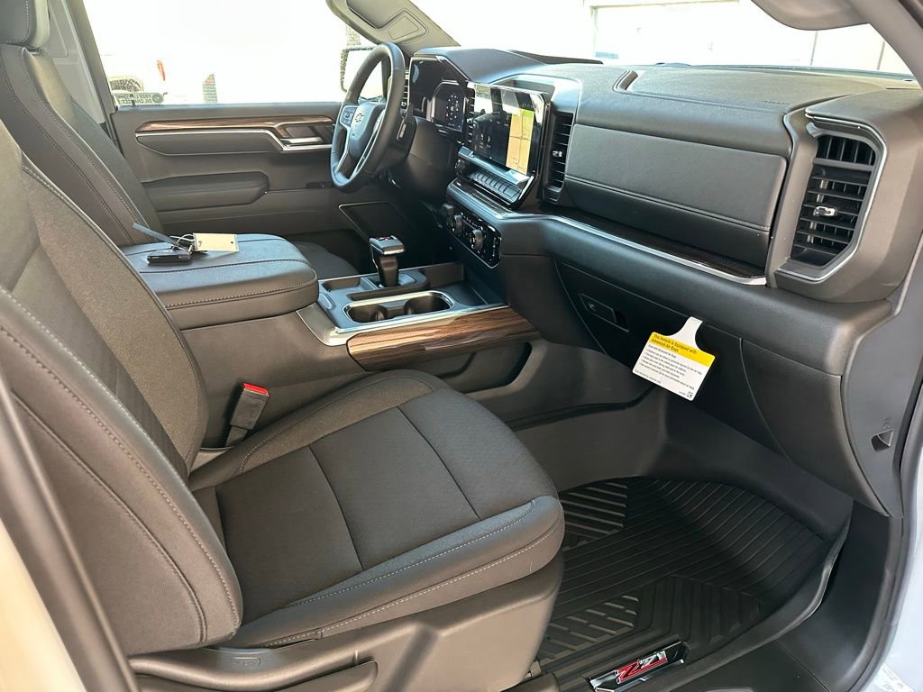 New 2026 Chevrolet Silverado 1500 LT image 15