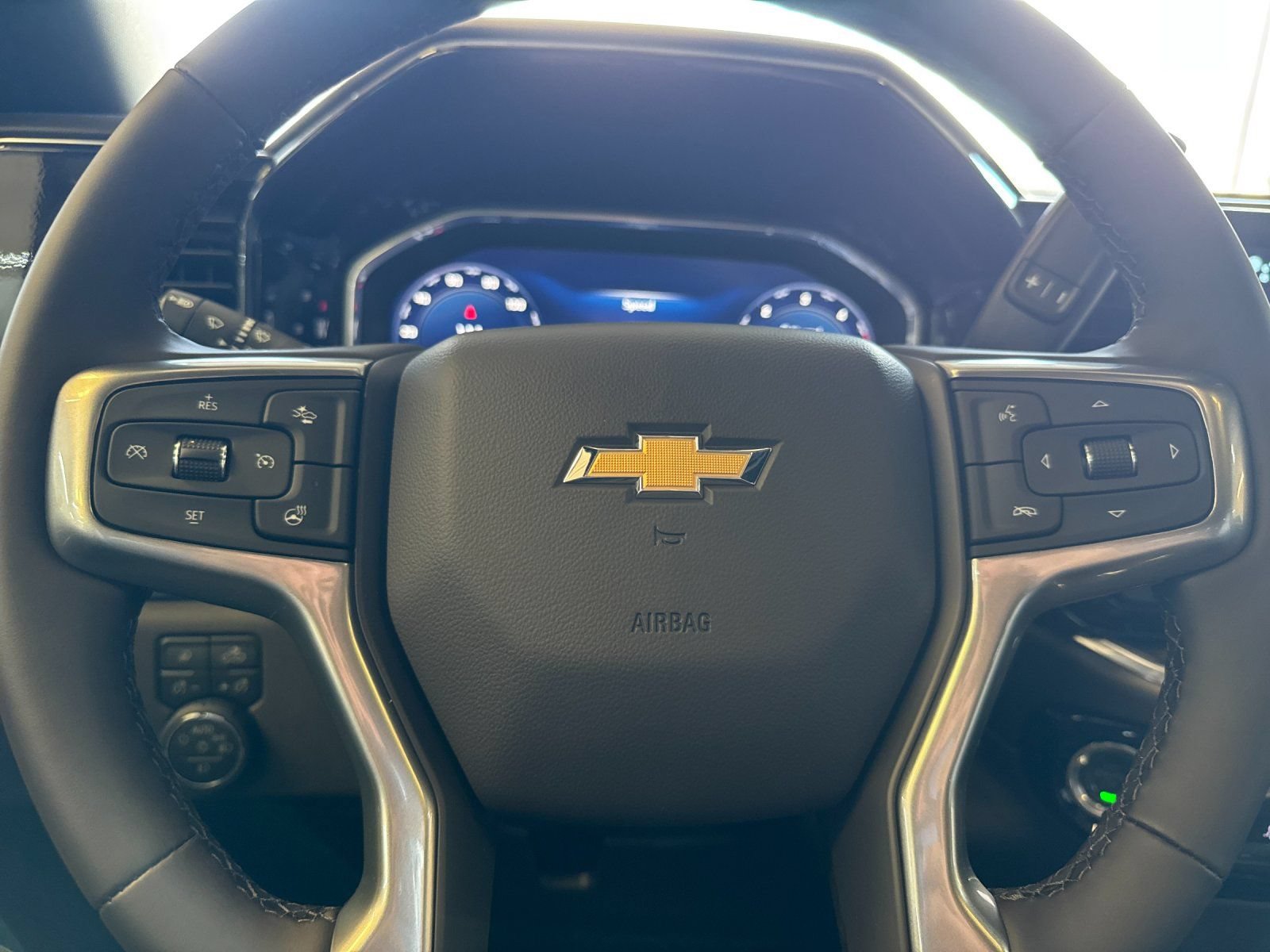 New 2026 Chevrolet Silverado 2500 LTZ w/ LTZ Premium Package AWD/4WD image 27
