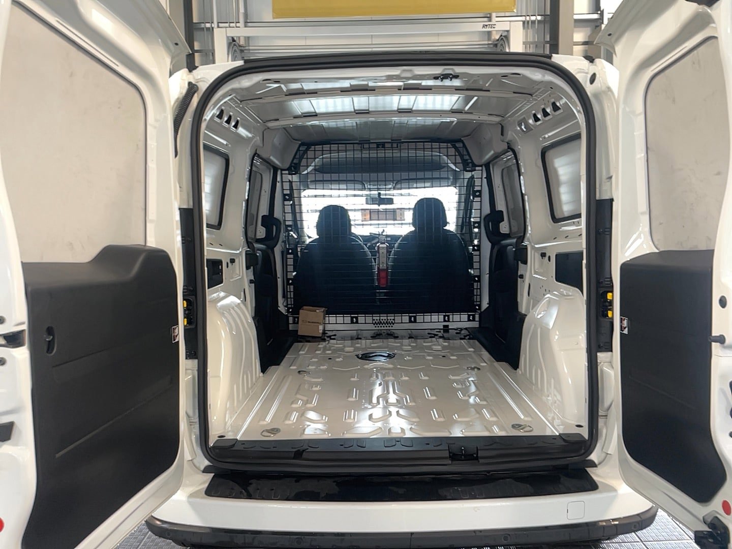 Used 2022 RAM ProMaster City Tradesman FWD image 6