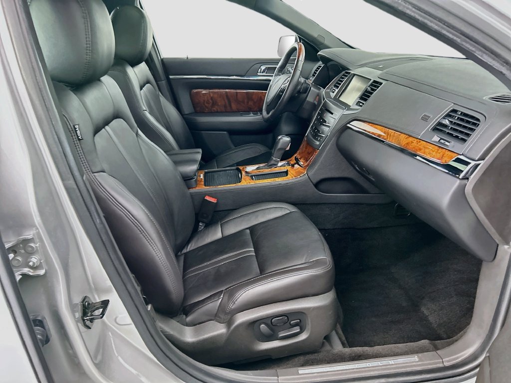 Used 2015 Lincoln MKS AWD w/ Equipment Group 201A image 19