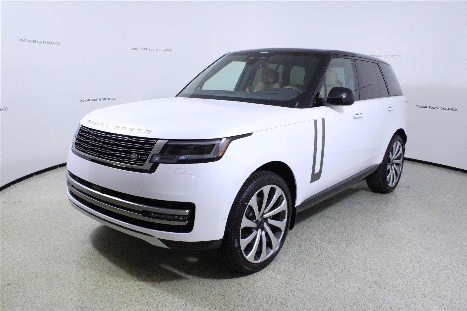 New 2026 Land Rover Range Rover SE AWD/4WD image 4