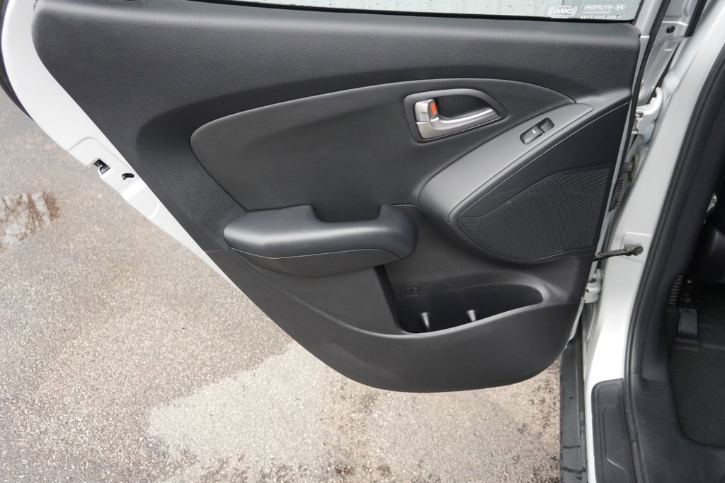 Used 2012 Hyundai Tucson GLS image 27