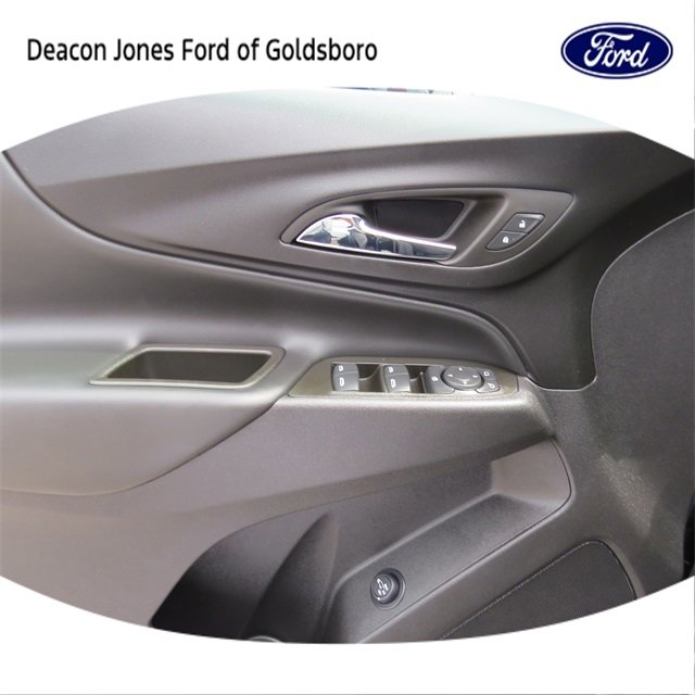 Used 2023 Chevrolet Equinox LT w/ Driver Convenience Package image 8