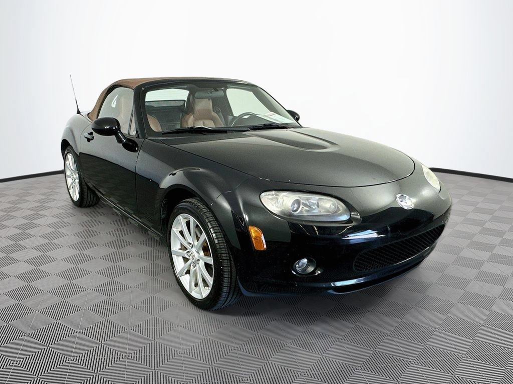 Used 2007 MAZDA MX-5 Miata Grand Touring w/ Premium Pkg RWD image 3