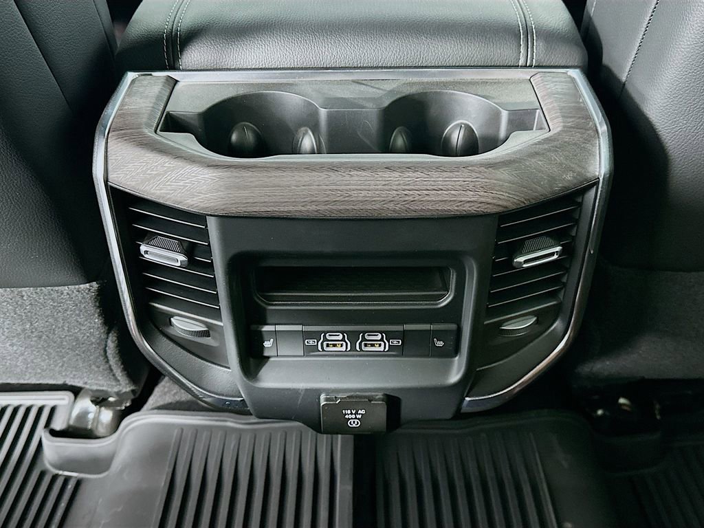 Used 2025 RAM 2500 Laramie AWD/4WD image 21