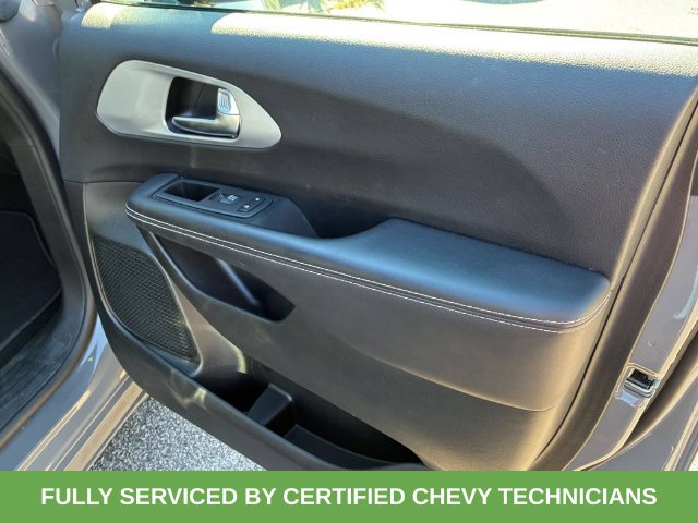 Used 2025 Chrysler Pacifica Limited FWD image 41