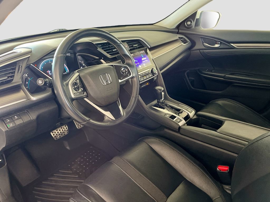 Used 2019 Honda Civic Touring image 9