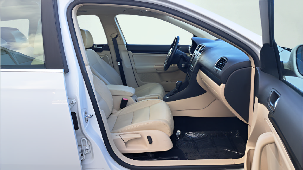 Used 2012 Volkswagen Jetta TDI FWD image 28