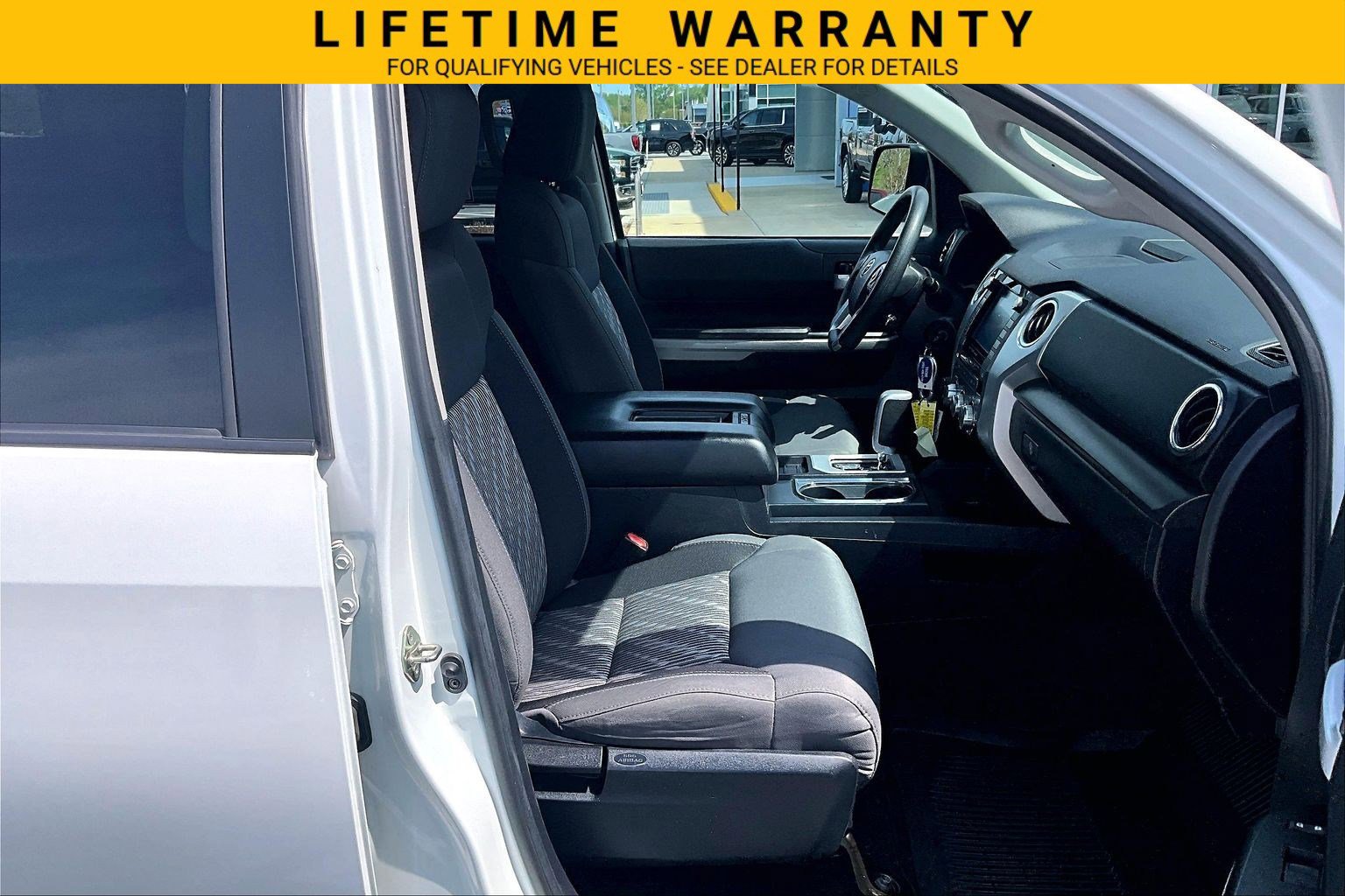 Used 2020 Toyota Tundra SR5 w/ SR5 Convenience Package AWD/4WD image 7