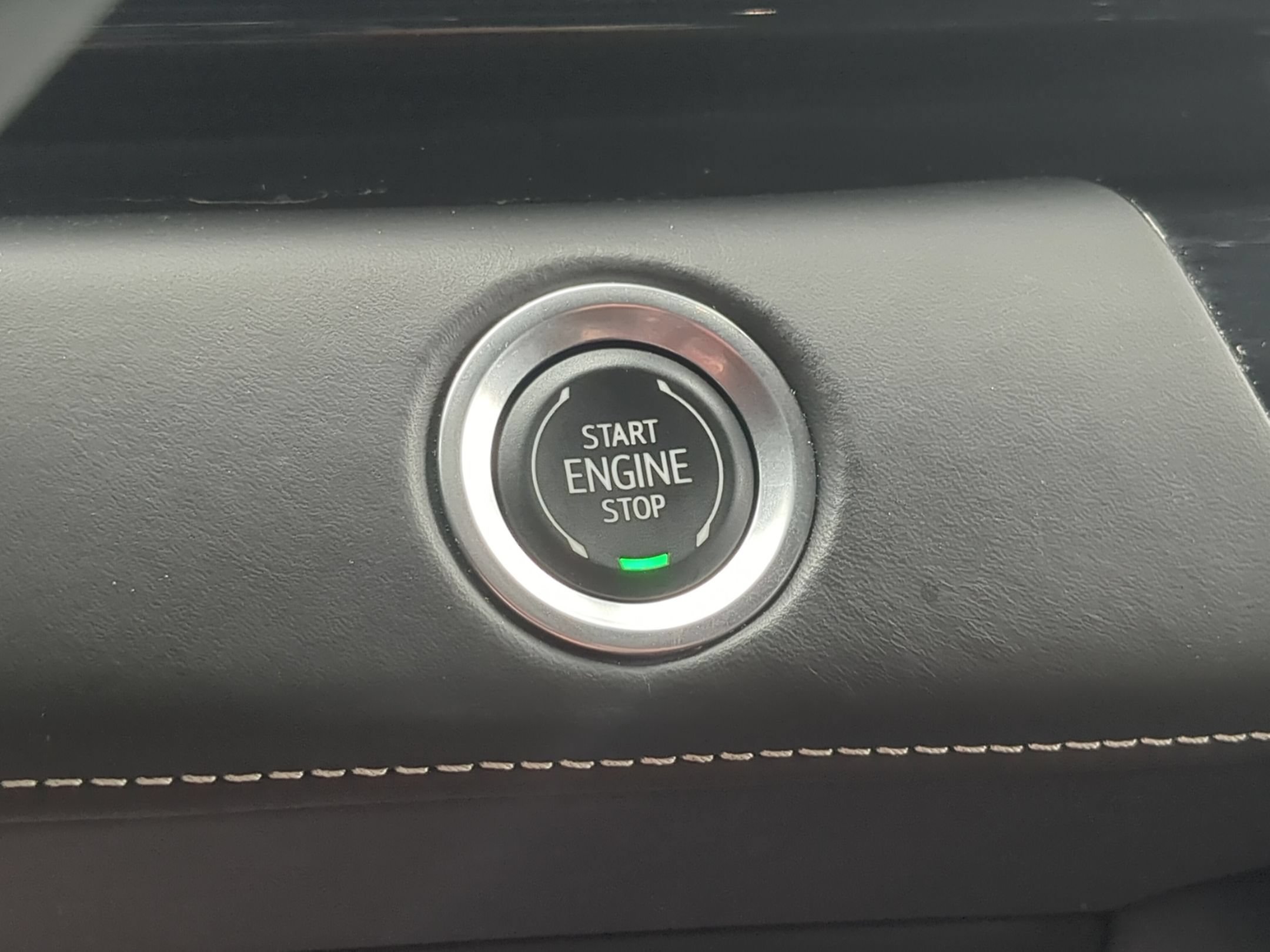 Certified 2023 Cadillac Escalade Premium Luxury Platinum AWD/4WD image 16