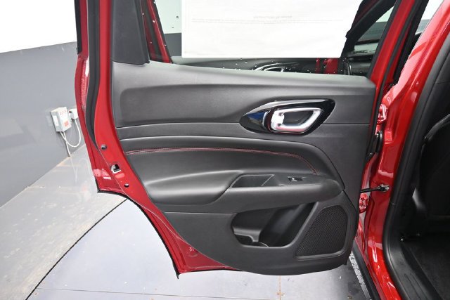 New 2026 Jeep Compass Trailhawk w/ Trailer Tow Group AWD/4WD image 29