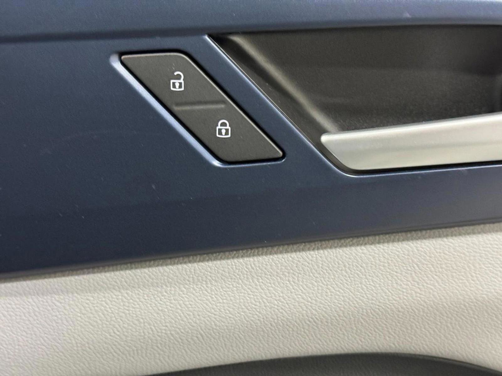 Used 2022 Volkswagen Taos SE image 21