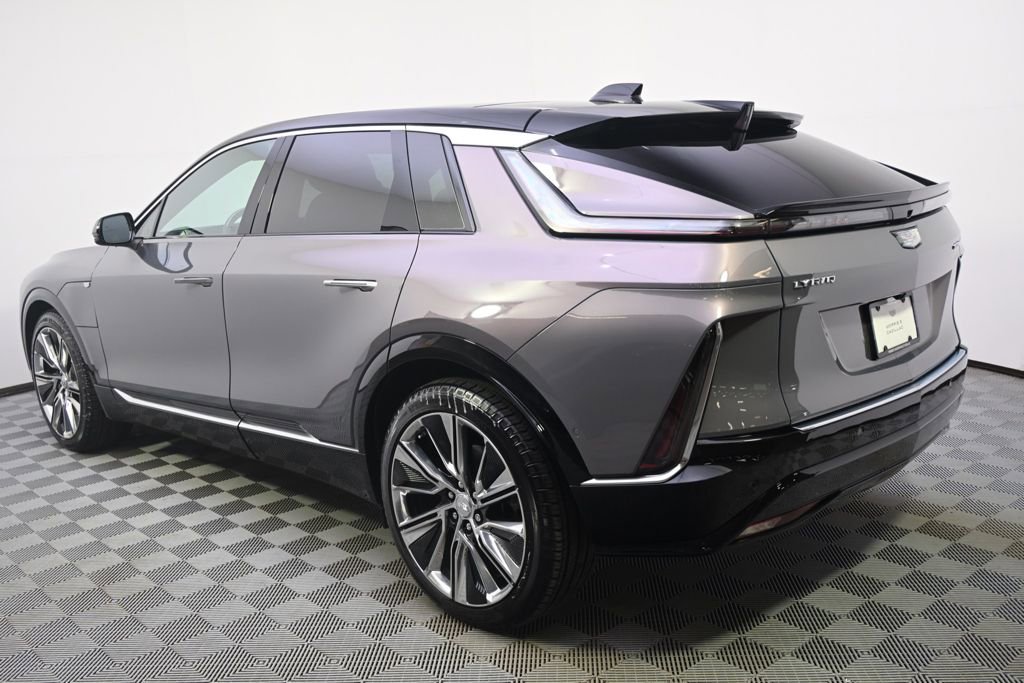 New 2025 Cadillac Lyriq Luxury w/ Nappa Leather Package AWD/4WD image 3