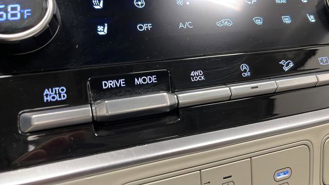 Used 2024 Hyundai Santa Fe Calligraphy AWD/4WD image 31