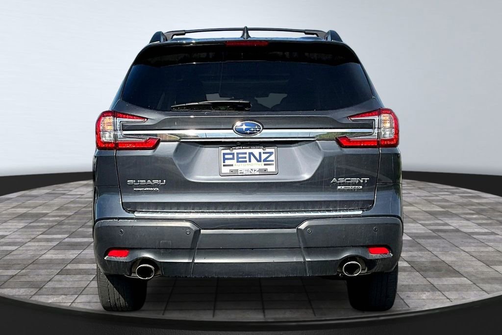 Used 2023 Subaru Ascent Limited w/ Technology Package AWD/4WD image 5