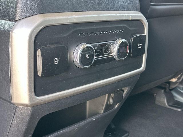 Used 2024 Ford Expedition XLT RWD image 40
