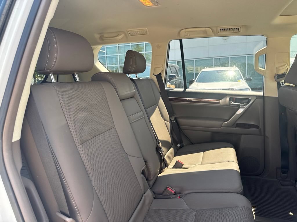 Used 2019 Lexus GX 460 AWD/4WD image 24