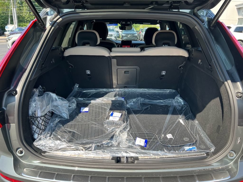 New 2026 Volvo XC60 T8 Plus w/ Protection Package Premier AWD/4WD image 25