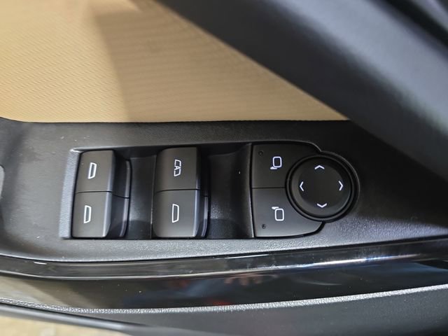 New 2026 Chevrolet Equinox ACTIV w/ Convenience Package III image 30