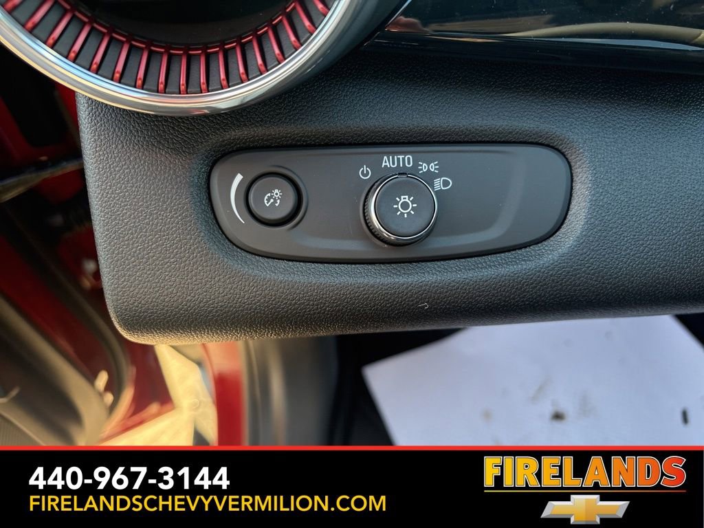 New 2026 Chevrolet Trax RS w/ Sunroof Package image 18