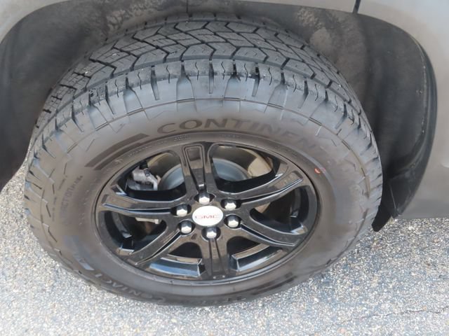 Used 2023 GMC Acadia AT4 w/ Technology Package AWD/4WD image 14