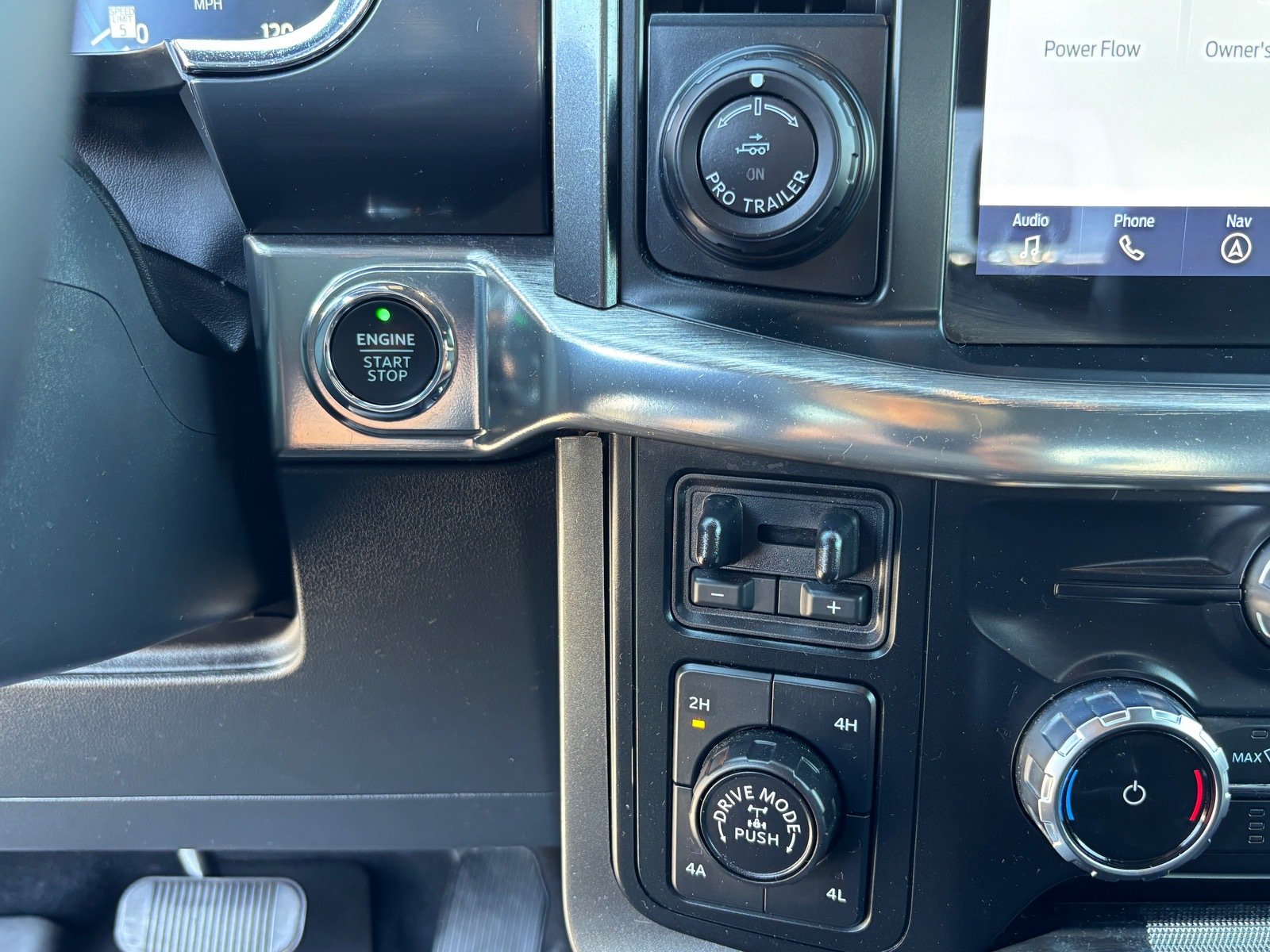 Used 2023 Ford F150 Lariat AWD/4WD image 26