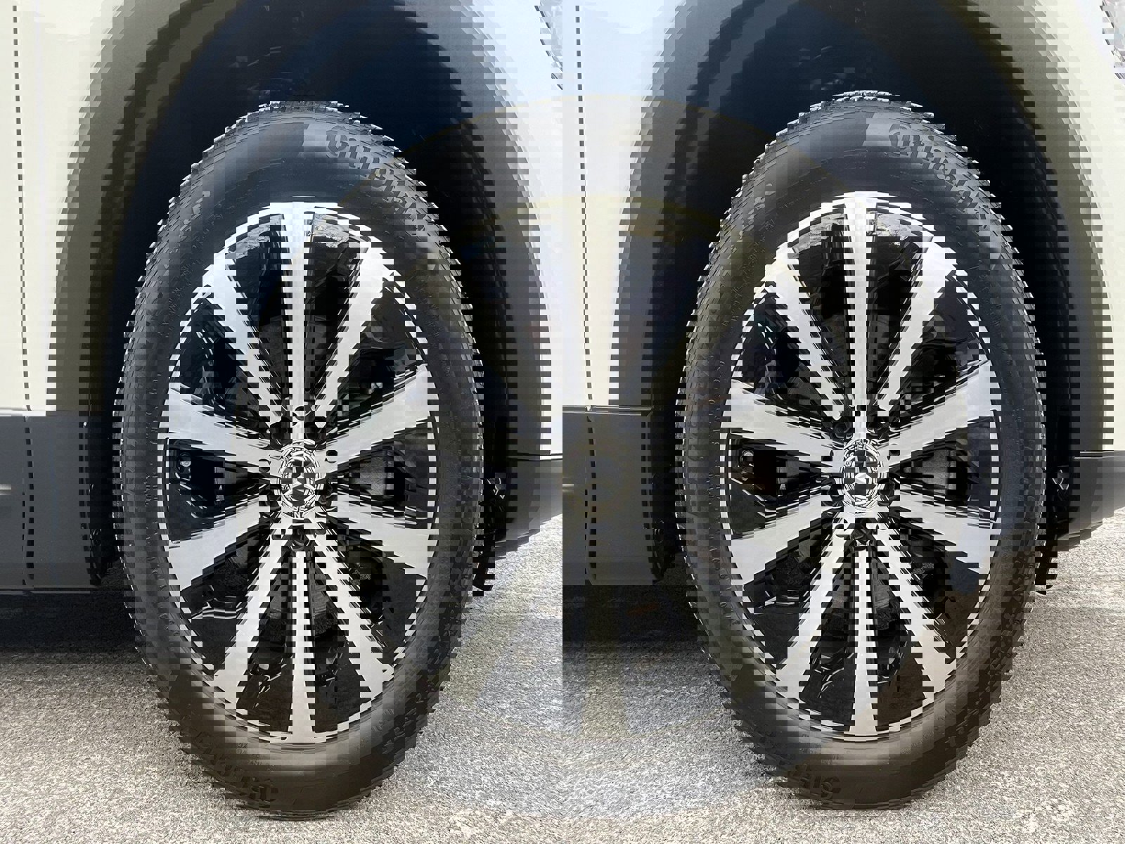 Used 2022 Mercedes-Benz GLB 250 4MATIC image 90