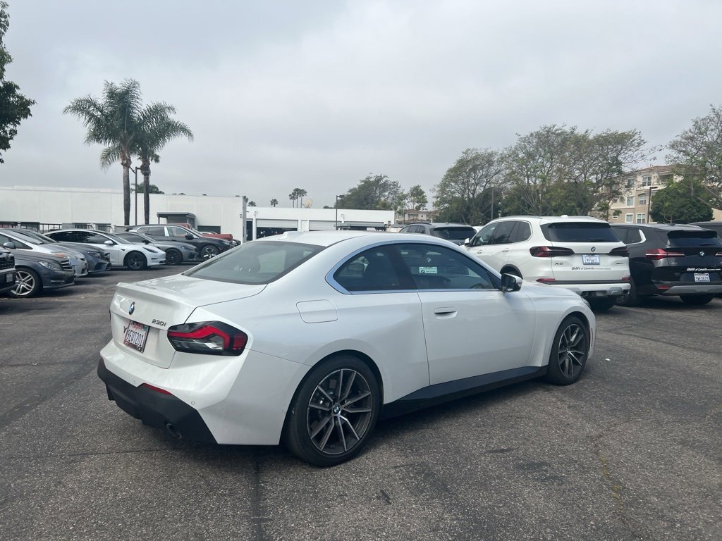 Used 2023 BMW 230i Coupe w/ Convenience Package image 4