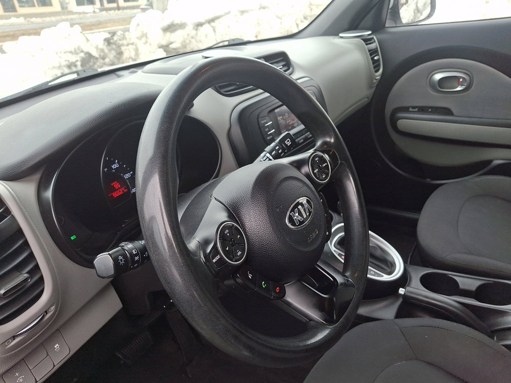 Used 2015 Kia Soul image 25
