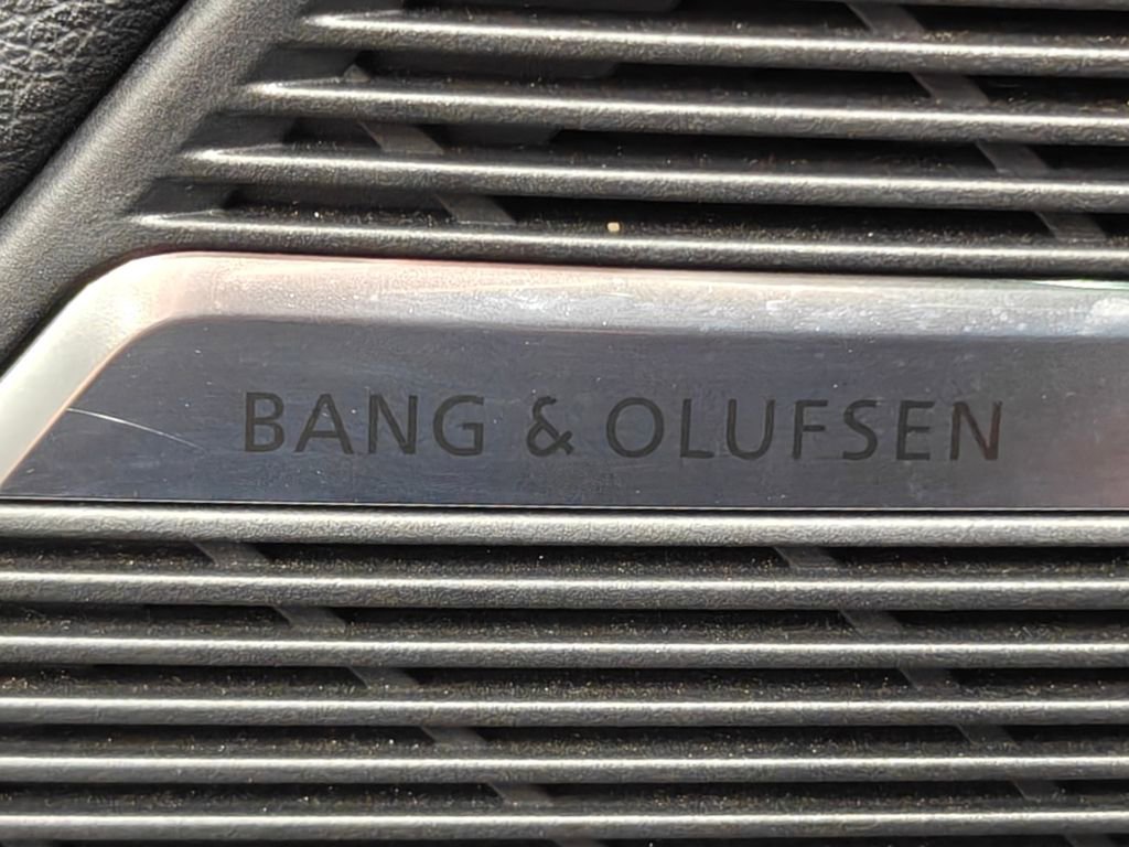 Used 2019 Audi Q8 Prestige image 11