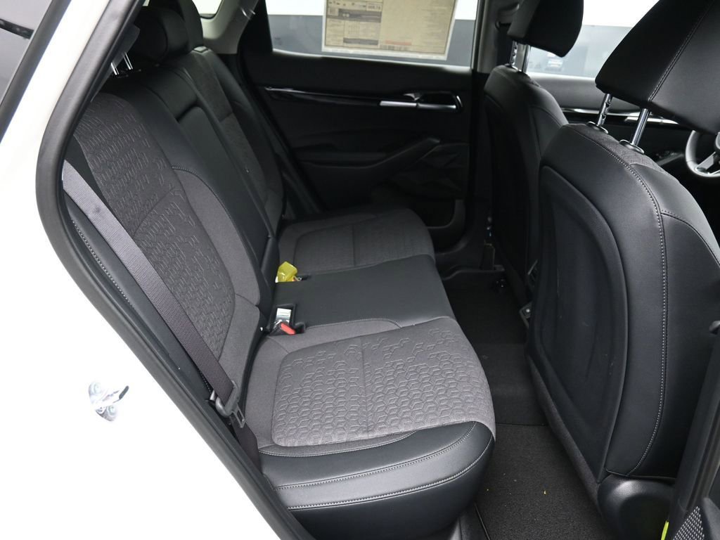 New 2025 Kia Seltos S image 23