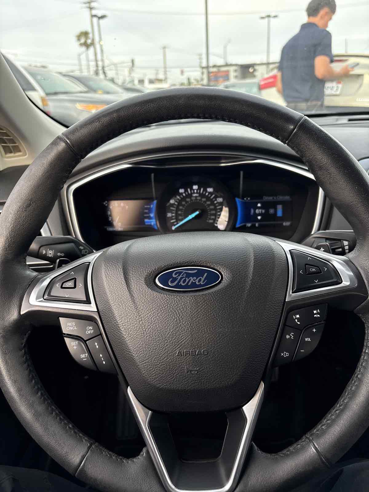 Used 2015 Ford Fusion Titanium FWD image 18