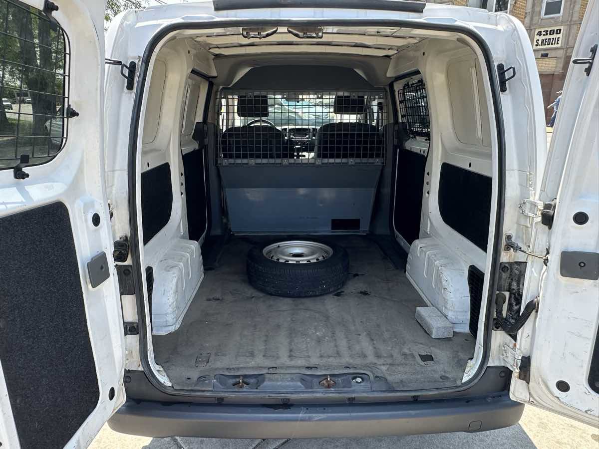 Used 2019 Nissan NV200 S image 25
