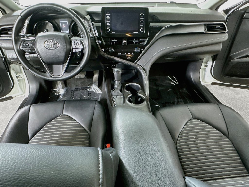 Used 2023 Toyota Camry SE FWD image 18