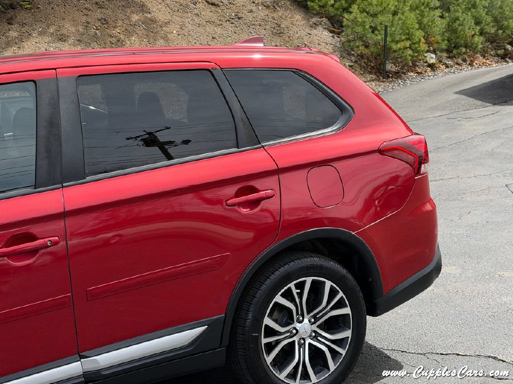 Used 2017 Mitsubishi Outlander ES AWD/4WD image 45