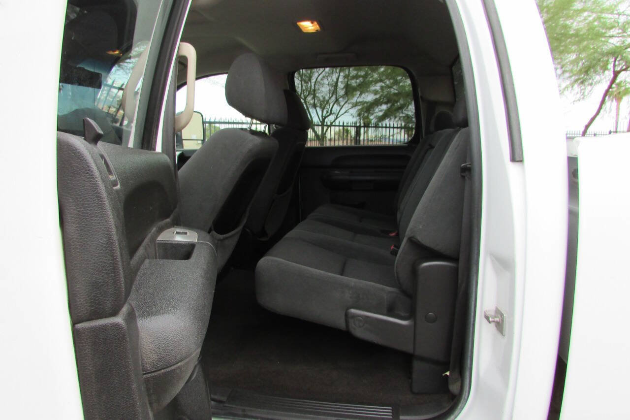 Used 2007 Chevrolet Silverado 2500 LT w/ 2LT Convenience Package AWD/4WD image 21