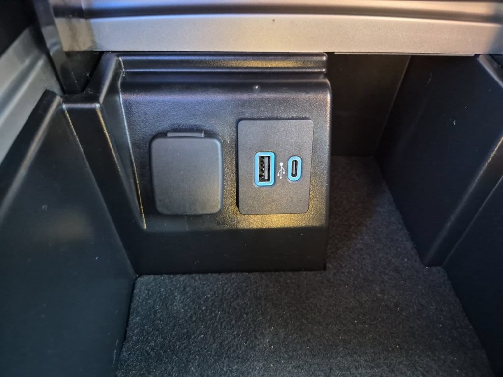 Used 2024 Ford Explorer ST w/ Equipment Group 401A AWD/4WD image 18