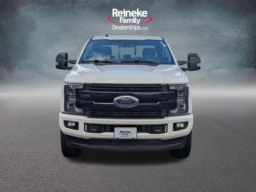 Used 2019 Ford F250 Lariat image 2