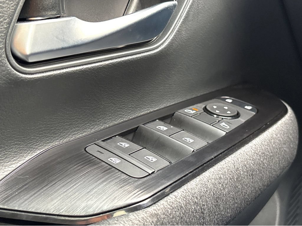New 2026 Nissan Kicks S w/ Charging Package FWD image 19